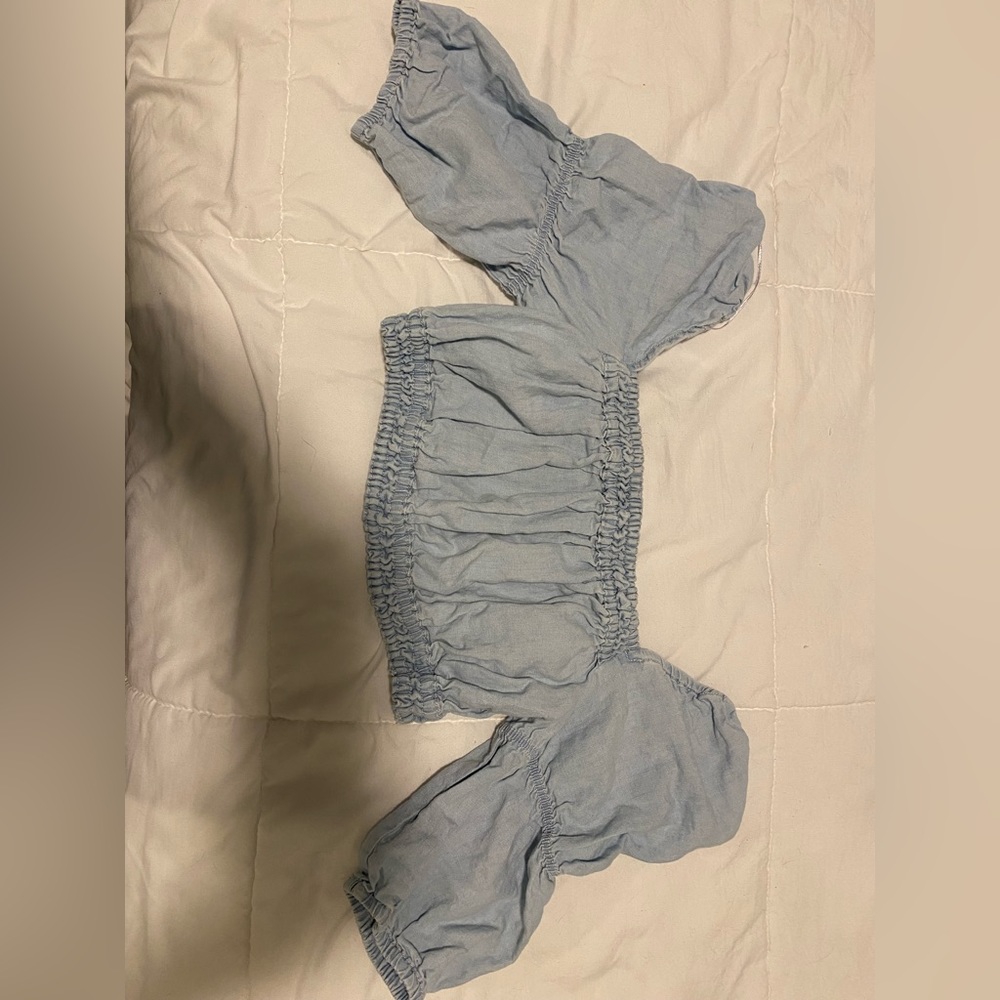 Zara Demin crop quarter rushed sleeves with open back and elastics size small